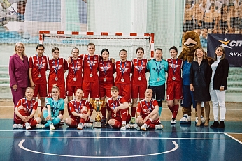 Женский мини-футбольный турнир стартует в старый Новый год