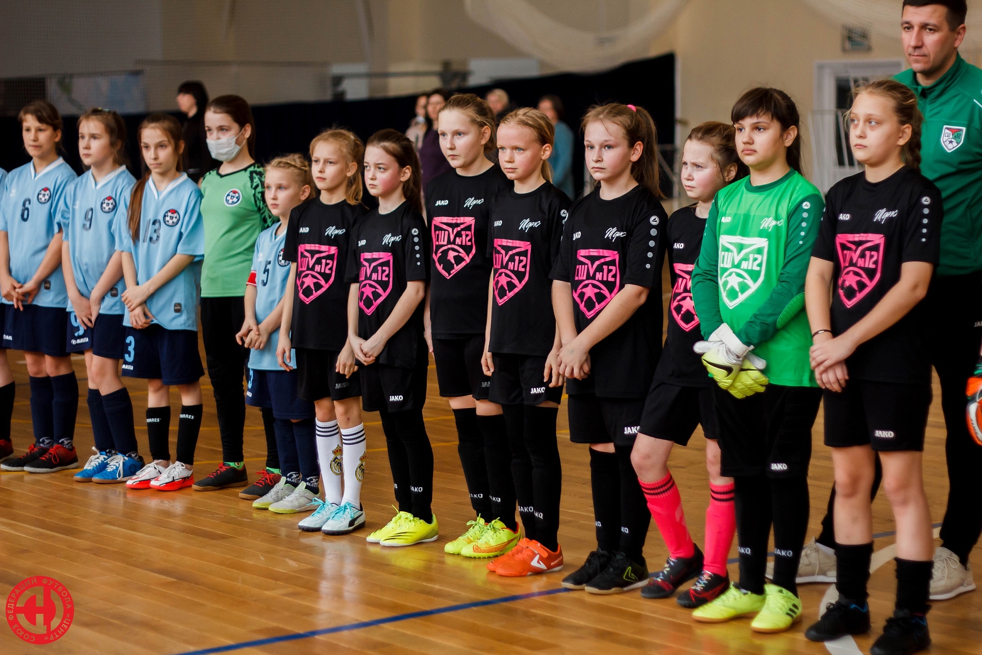 Юноши и девушки определят сильнейших в зональных соревнованиях по мини-футболу
