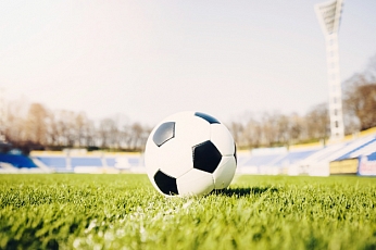 Запрет на проведение футбольных соревнований продлен до 31 июля