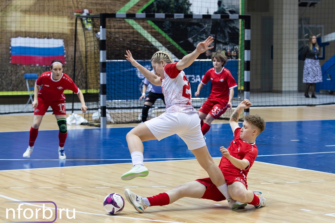 Брянский «Спартак» идёт без потерь