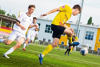 Девять команд первой десятки определены